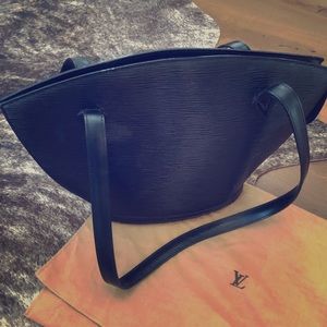 Luis Vuitton Black Epi Leather St Jaques Handbag